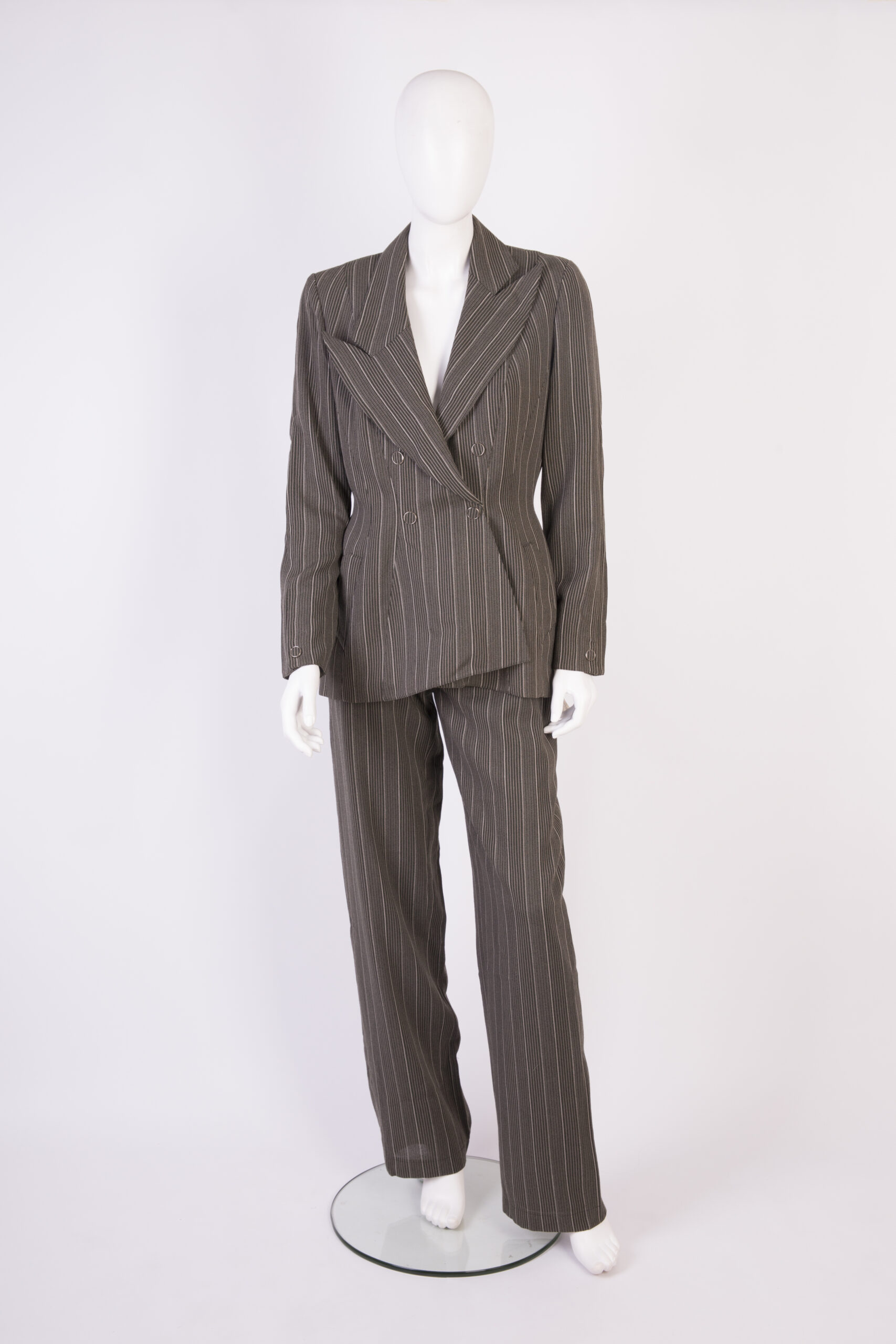 Traje Thierry Mugler